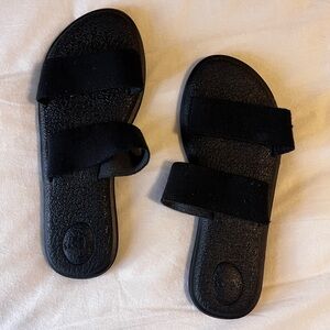 Sanuk women’s sandals size 8